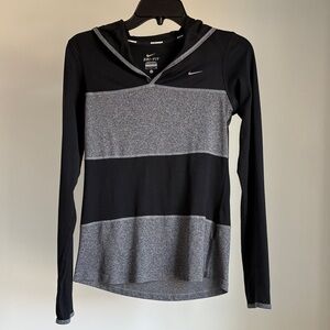 Nike Women's Long Sleeve Hooded Running Shirt